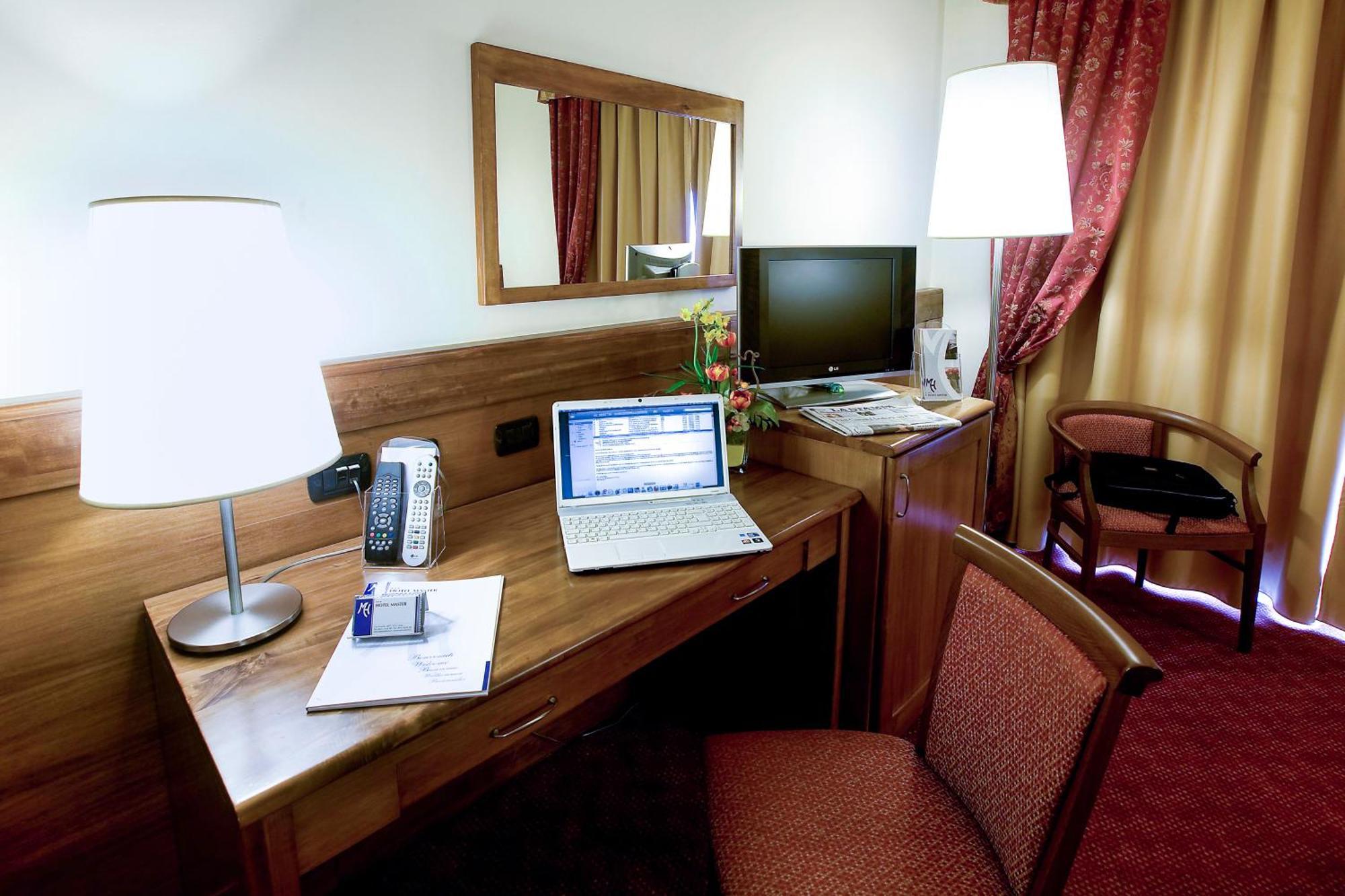 Hotel Master Turin Bilik gambar
